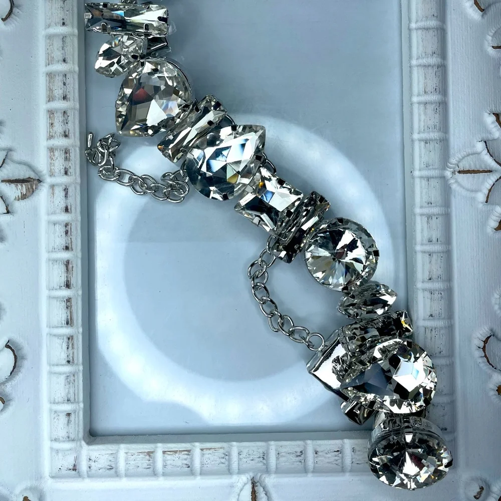 New! Zara’s Stones Chocker Necklace